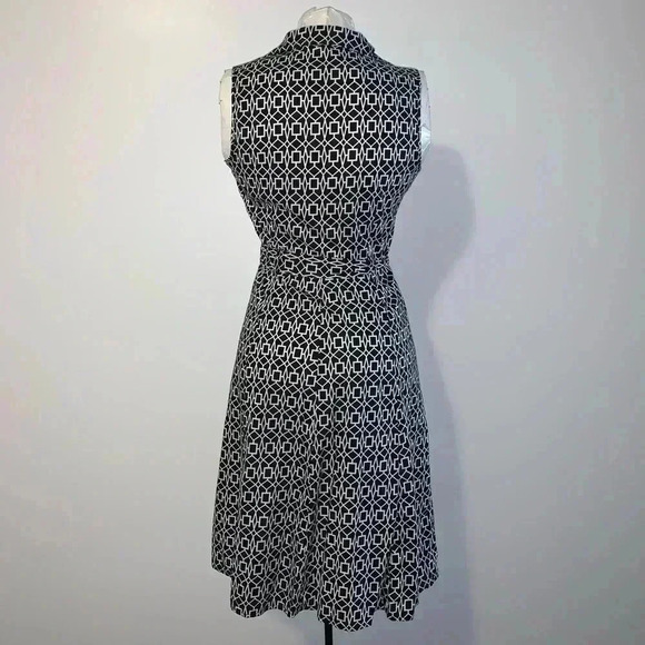 Mlle Gabrielle Belted Button Up Dress - Picture 3 of 7